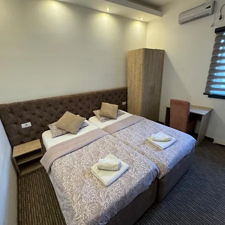 Restoran Tron Hotell Petrovac na Mlavi